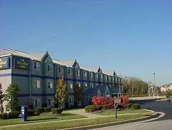 Microtel Inn By Wyndham Louisville East 2*,